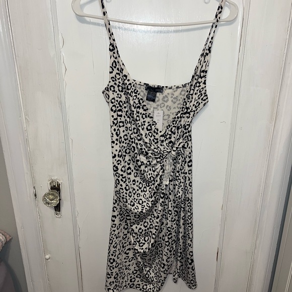 NWT AQUA Black & White Cheetah Wrap Tie Dress - Picture 3 of 4